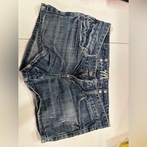 Photo unedited. One small stain mildly noticeable